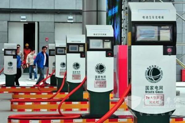 2015年我國新能源策汽車發(fā)展態(tài)勢爆棚