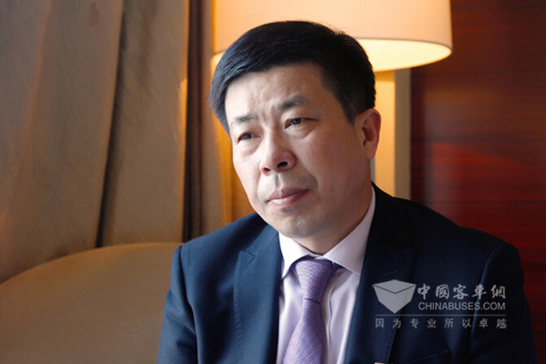 人大代表李祥斌:財(cái)政要補(bǔ)貼新能源公交
