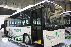 中植新能源客車亮相2015上海國(guó)際客車技術(shù)展