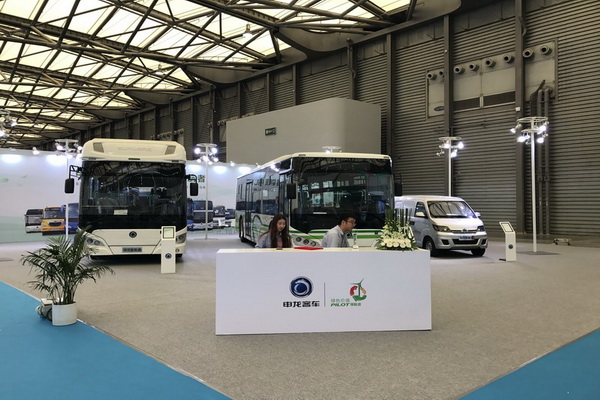 BUS EXPO2017上?？蛙囌箌申龍客車展臺
