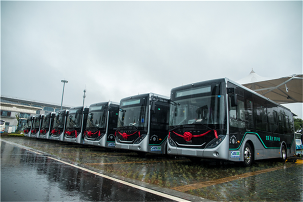 宇通智能網(wǎng)聯(lián)公交車(chē)交付湖北鄂州