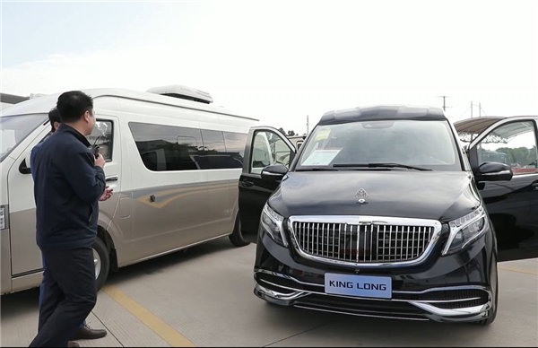 金龍專用車(chē)發(fā)布會(huì)-商旅系列