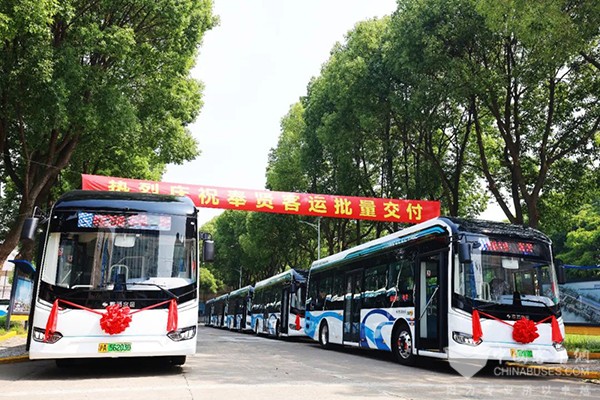 申沃客車(chē) 九系客車(chē) 奉賢客運(yùn) 智能網(wǎng)聯(lián) 純電動(dòng)客車(chē)
