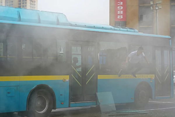 行車途中發(fā)生意外 公交駕駛員必須具備這些應(yīng)急處置措施