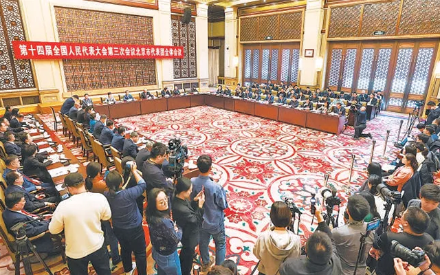 聚焦兩會(huì) 北京市代表團(tuán)開放團(tuán)組 回答中外記者提問(wèn)