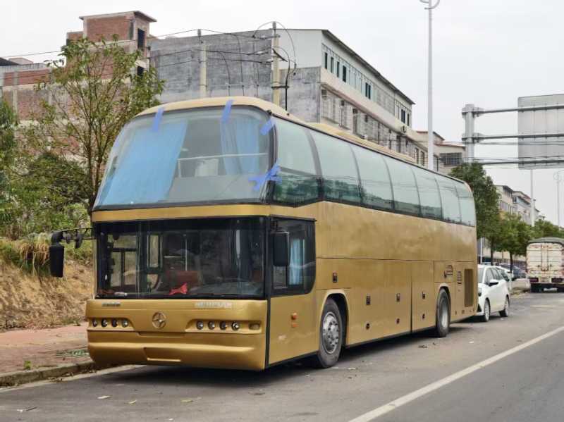 2015年上牌國(guó)四55座一層半北方尼奧普蘭氣囊中門車