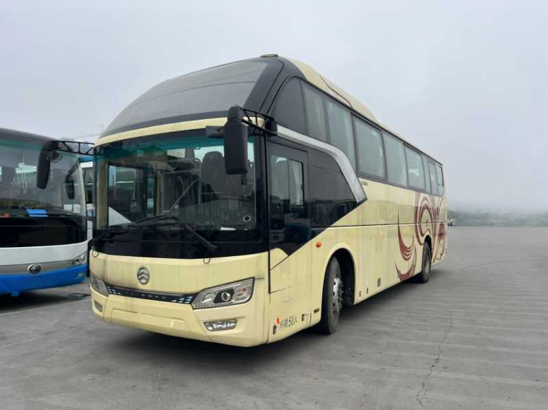 2019年10月上牌50座非營運國五金旅6112氣囊中門車