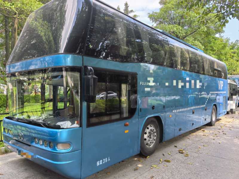 2017年上牌國四一層半39座友衛(wèi)生間帶腿托大漢半臥營運車