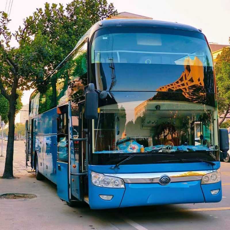 2017年12月上牌一層半36座2+1帶腿托國五宇通6126營運車