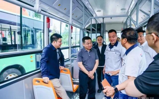 遼寧省推動城市公交行業(yè)健康發(fā)展座談交流會議在丹東舉行