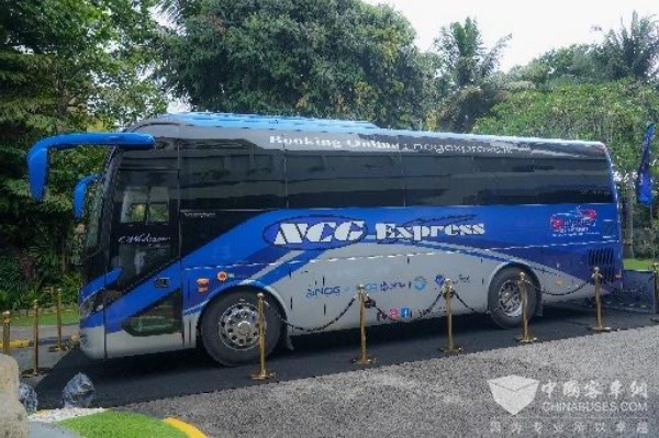 宇通C系列豪華客車登陸斯里蘭卡 攜手NCG共促交通產(chǎn)業(yè)升級