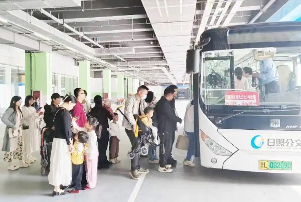 山東日照：乘坐惠民公交 感知城市溫度
