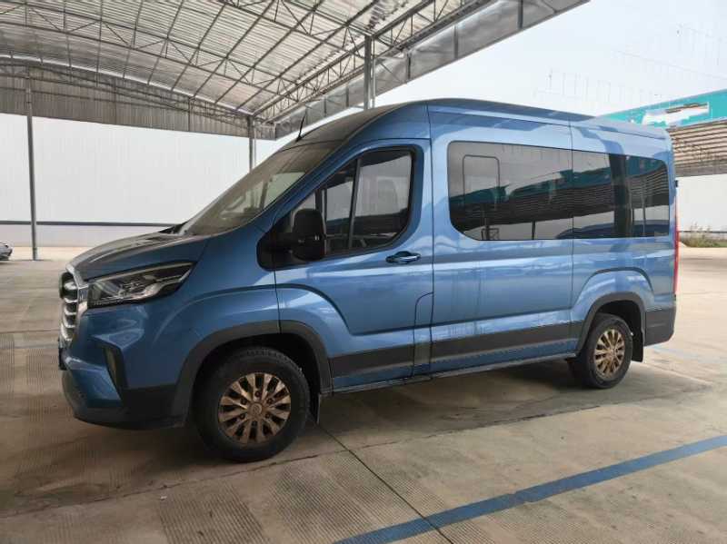 2020年1月 國(guó)六9座大通6552客車(chē)