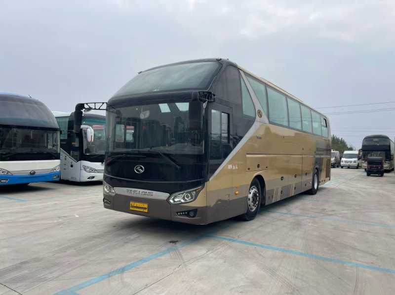 2016年6月上牌東北配50座雙門(mén)金龍6125國(guó)四旅游車(chē)