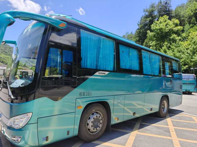 2021年1月上牌一批國(guó)五38座宇通6906旅游車