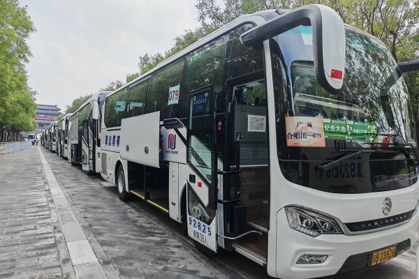 金旅客車光榮護航九三閱兵 高標(biāo)準(zhǔn)守護國家盛事