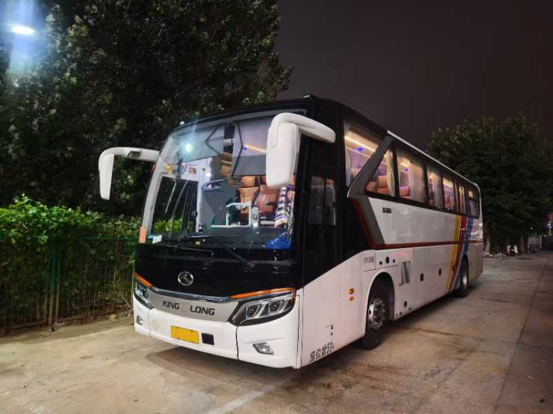 2016年12月上牌一批京牌國五50座金龍?zhí)烊粴釲NG氣囊營運(yùn)車