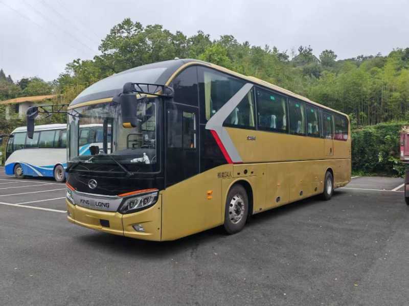 2025年5月上牌國六有公告司機(jī)睡鋪34座2+1旅游車
