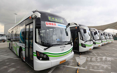 服務(wù)世博會的申沃電動公交車