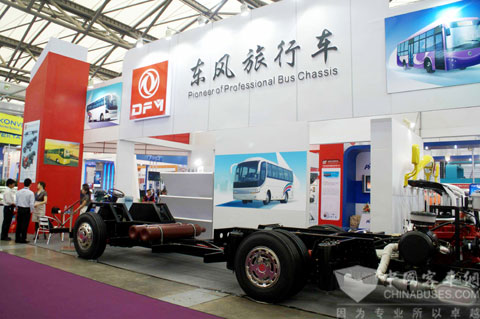 2010上海客車展東風(fēng)旅行車展臺