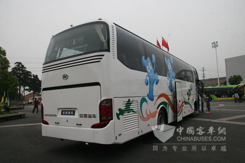 安凱捷利觀光級(jí)旅游客車(chē)HFF6120K06D