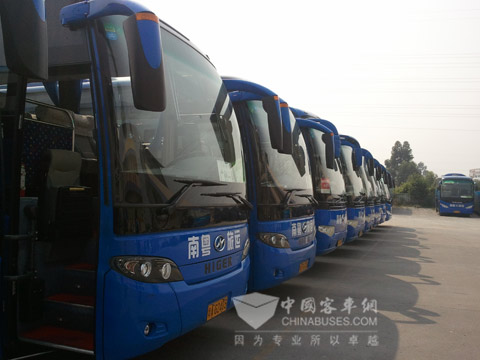 整裝待發(fā)的海格亞運(yùn)車隊