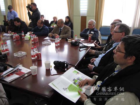 歐洲媒體們對(duì)安凱非常關(guān)注