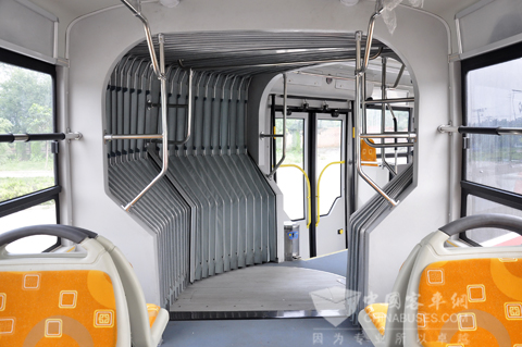 中通18米天然氣BRT公交車(chē)鉸接鏈