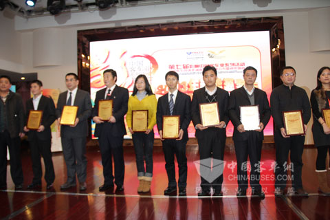 影響中國(guó)客車業(yè)2013年新能源客車評(píng)選揭曉