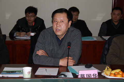 唐山交運副總經(jīng)理莫國華在會上分享了唐山交運集團新能源客車的使用經(jīng)驗