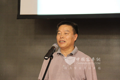 浙江省道路客運管理局副局長陳永林發(fā)表講話