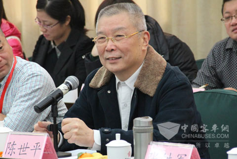 中國公路學(xué)會客車分會專家委員會委員、客車零部件委員會副主任陳世平