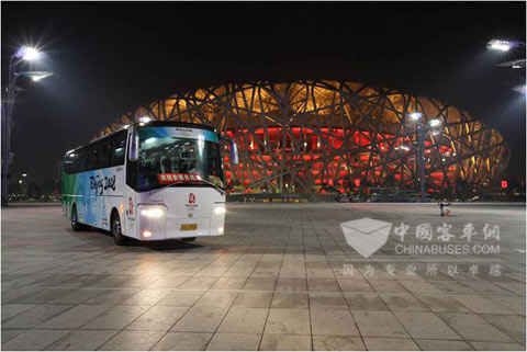 奧運(yùn)會(huì)鳥巢門口值勤的中通新能源客車