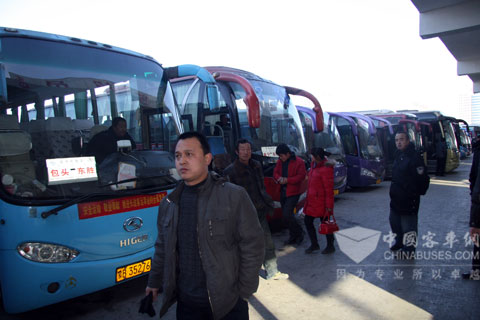 鄂爾多斯汽運(yùn)集團(tuán)客運(yùn)站前