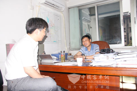 合肥公交副總工程師夏邦金與客車網(wǎng)總編吳永強(qiáng)暢談行業(yè)發(fā)展