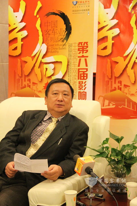 第六屆影響中國(guó)客車業(yè)活動(dòng)現(xiàn)場(chǎng)專訪深圳運(yùn)發(fā)集團(tuán)于懷勇部長(zhǎng)