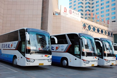 [兩會]大金龍連續(xù)十年服務(wù)兩會，再顯“國車”風(fēng)范