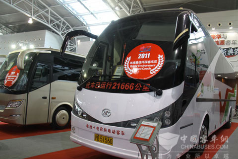 安凱HFF6127K46EV榮獲2011年度最佳環(huán)?？蛙嚜?jiǎng)