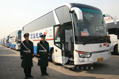 裝配上海日野發(fā)動機(jī)的兩會保障用車