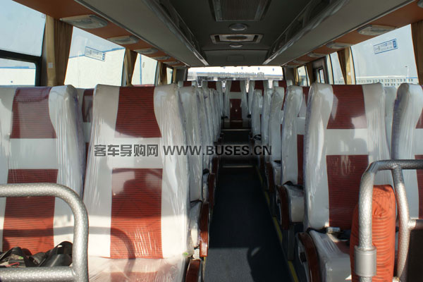 中通世騰LCK6809HN1客車（天然氣國(guó)五24-34座）