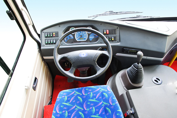 申龍SLK6660UC3GN5公交車(chē)（天然氣國(guó)五10-26座）