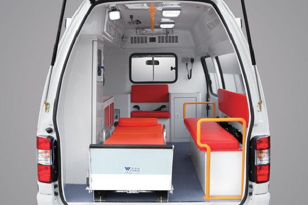 金旅XML5035XJH15救護(hù)車(chē)（汽油國(guó)五5-7座）