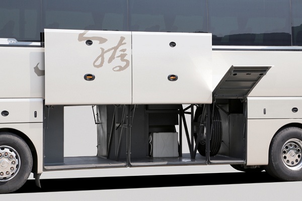 金旅XML6125J15N客車（天然氣國(guó)五24-67座）