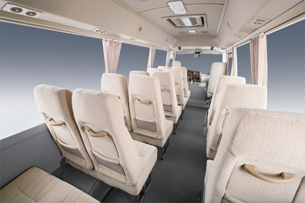 金旅XML6700J25N客車（天然氣國(guó)五24-26座）
