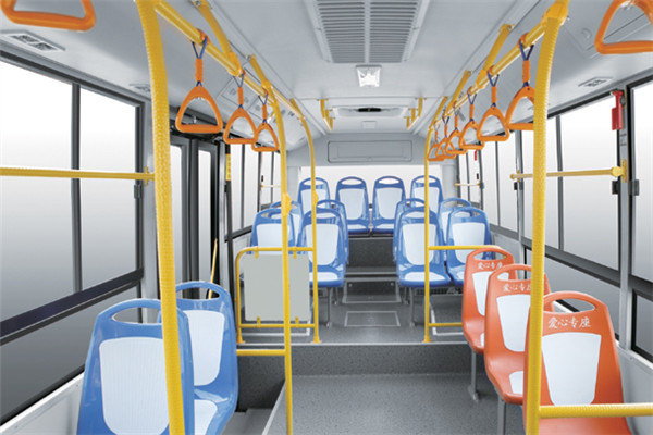 金旅XML6895J15CN公交車(chē)（天然氣國(guó)五17-35座）