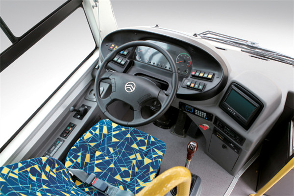 金旅XML6105JEV30C公交車(chē)（純電動(dòng)20-40座）