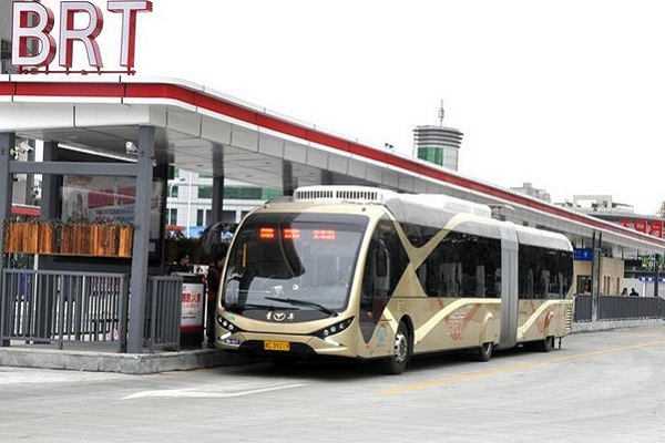 青年JNP6183BEV3公交車(chē)（純電動(dòng)30-54座）