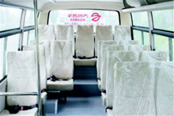 齊魯BWC6605GAN公交車（天然氣國(guó)五10-19座）