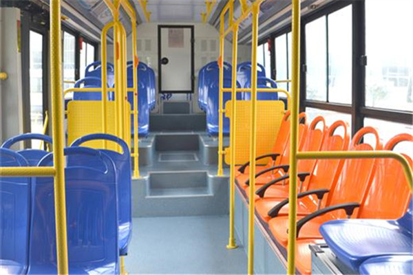 亞星JS6108GHEV9公交車（柴油/電混動(dòng)國五12-42座）