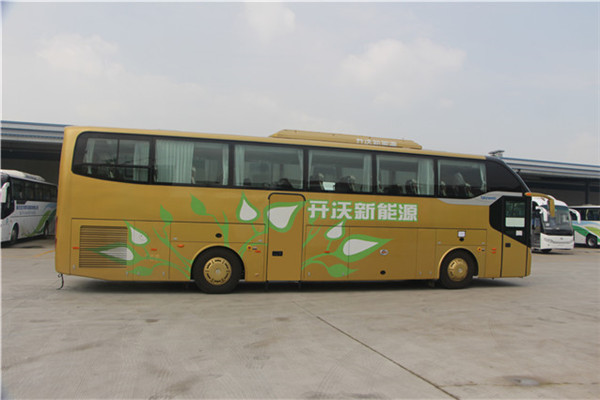 南京金龍NJL6125YA客車（柴油國(guó)五24-52座）